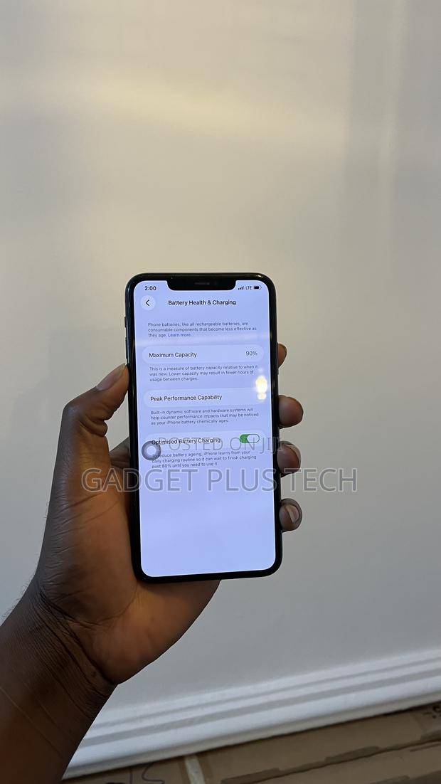 Apple iPhone 11 Pro Max 64 GB Green photo 7