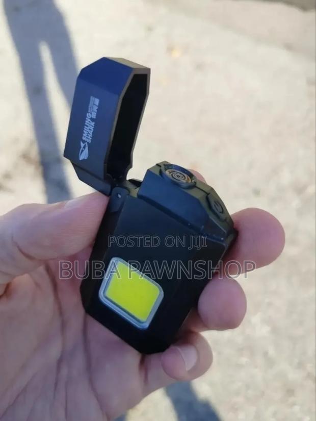Smiling Shark Tip137 Mini Flashlight, Cob Keychain , Lighter photo 5