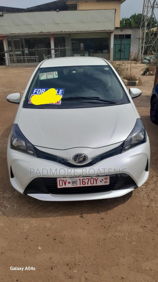 Toyota Vitz 2014 White