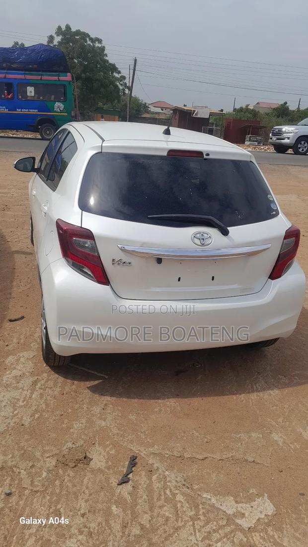 Toyota Vitz 2014 White