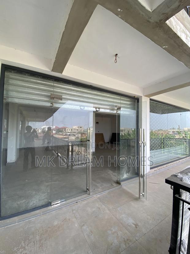 1bdrm House in Lake Side Estate for rent photo 6