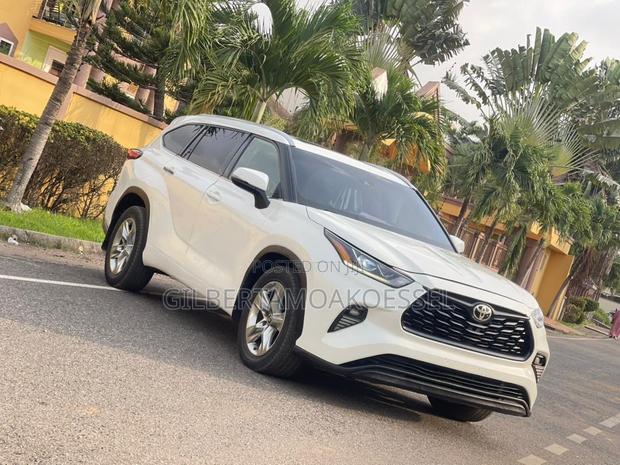Toyota Highlander XLE AWD 2020 White
