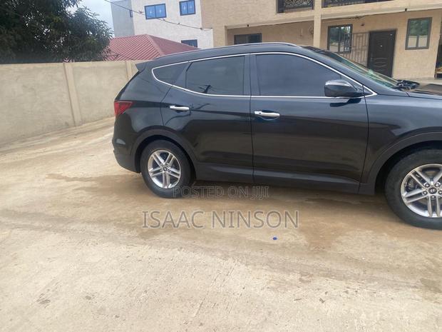 Hyundai Santa Fe 2017 Black