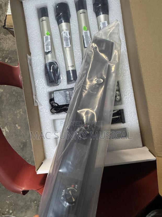 4in1 Wireless Microphone Shure Cs4 photo 3