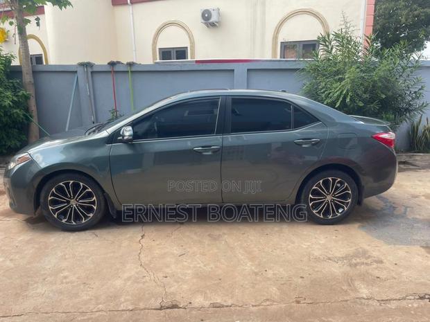 Toyota Corolla S 4dr Sedan (1.8L 4cyl CVT) 2014 Green