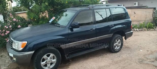 Toyota Land Cruiser 79 Series 1999 Black photo 4