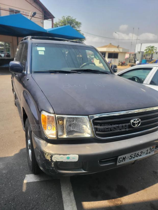 Toyota Land Cruiser 79 Series 1999 Black photo 8