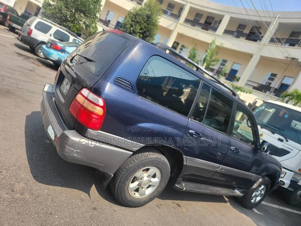Toyota Land Cruiser 79 Series 1999 Black photo 9