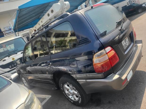 Toyota Land Cruiser 79 Series 1999 Black photo 10