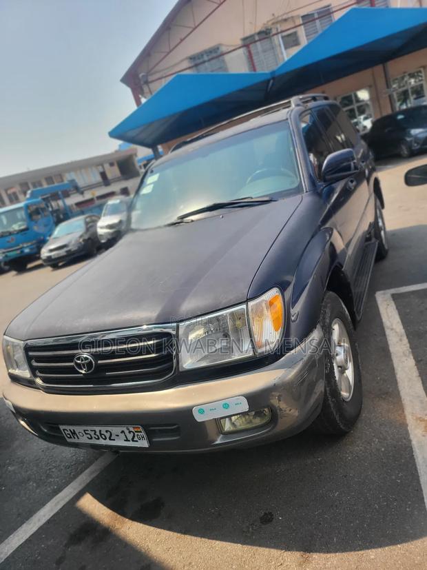 Toyota Land Cruiser 79 Series 1999 Black