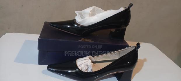 Ladies Shoe