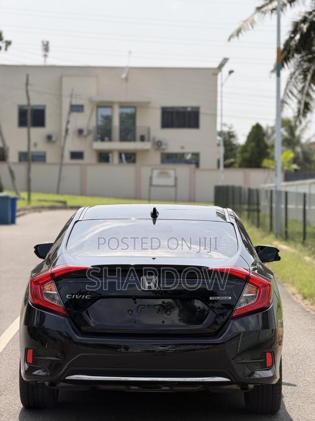 Honda Civic Touring Sedan 2019 Black photo 3