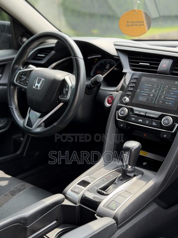 Honda Civic Touring Sedan 2019 Black photo 7
