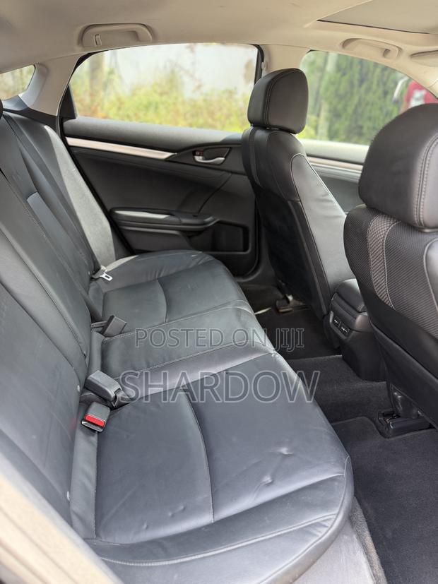 Honda Civic Touring Sedan 2019 Black photo 6