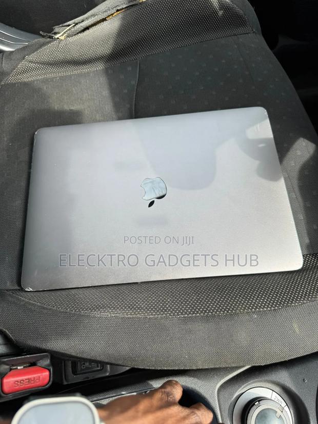 Laptop Apple MacBook Pro 2020 32GB Intel Core I7 SSD 512GB photo 2