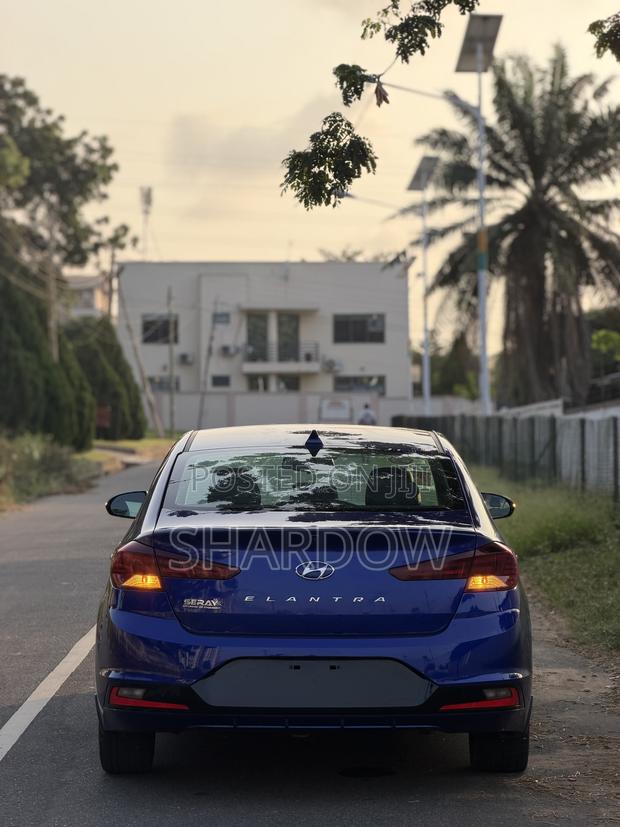 Hyundai Elantra SEL 2020 Blue photo 4