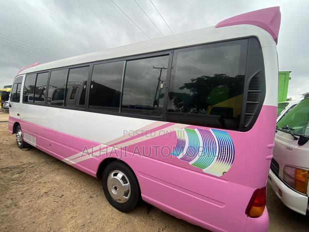 Hyundai County 2016 Pink photo 3