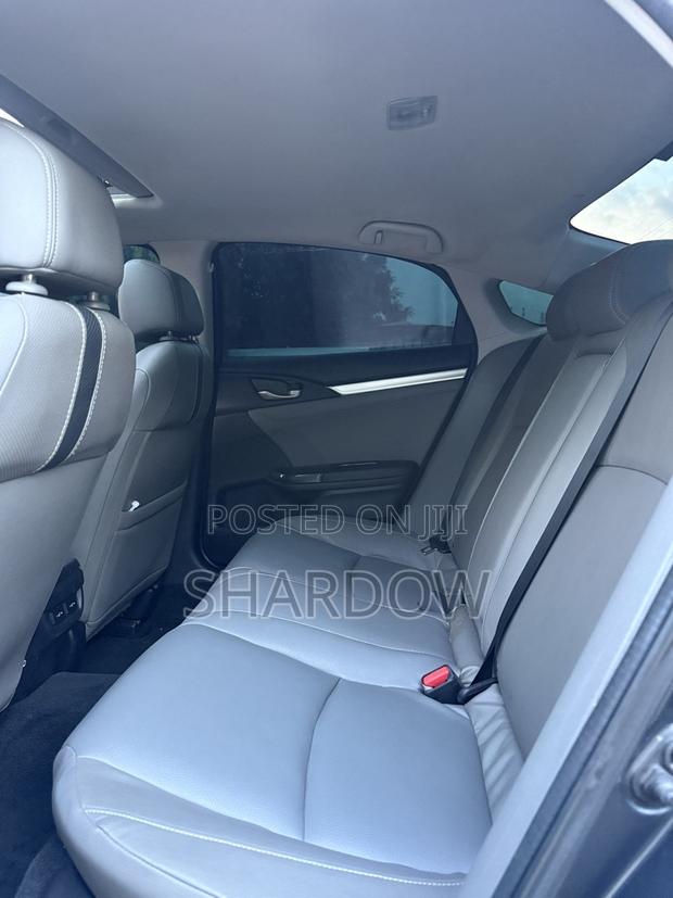 Honda Civic Touring 4dr Sedan (1.5L 4cyl) 2017 Gray photo 4