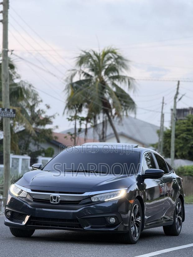 Honda Civic Touring 4dr Sedan (1.5L 4cyl) 2017 Gray