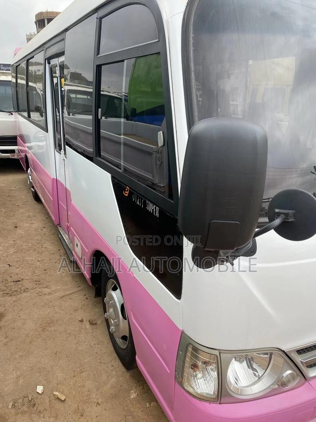 Hyundai County 2016 Pink photo 4