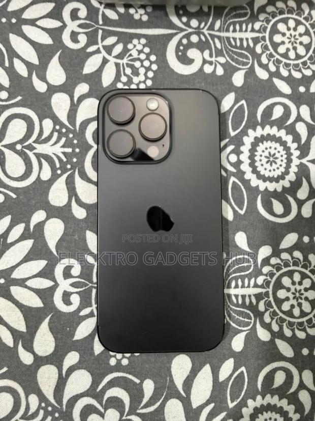 Apple iPhone 16 Pro 256 GB Black photo 2