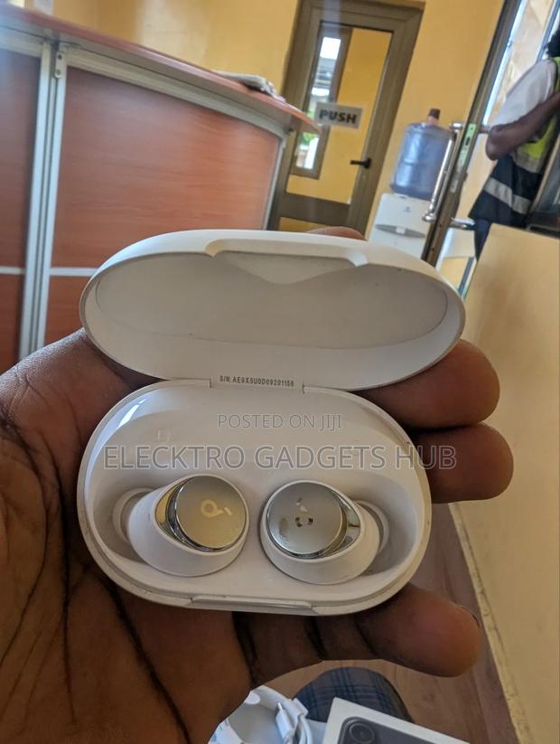 Anker Soundcore A40 photo 2