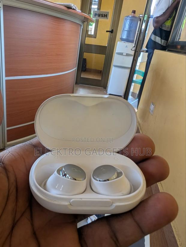 Anker Soundcore A40 photo 5