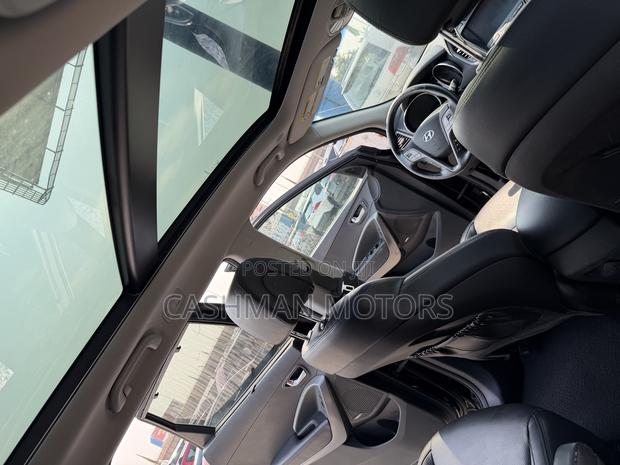 Hyundai Santa Fe Limited w/Saddle Interior 4dr SUV AWD (3.3L 6cyl 6A)