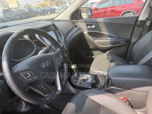 Hyundai Santa Fe Limited w/Saddle Interior 4dr SUV AWD (3.3L 6cyl 6A)