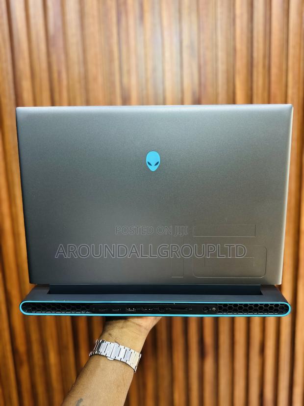 New Laptop Alienware M17x R2 16GB Intel Core I7 SSD 1T photo 3
