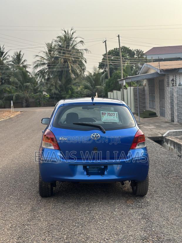 Toyota Vitz 1.3 AWD 5dr 2010 Blue