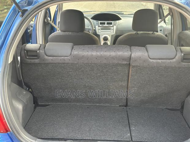 Toyota Vitz 1.3 AWD 5dr 2010 Blue