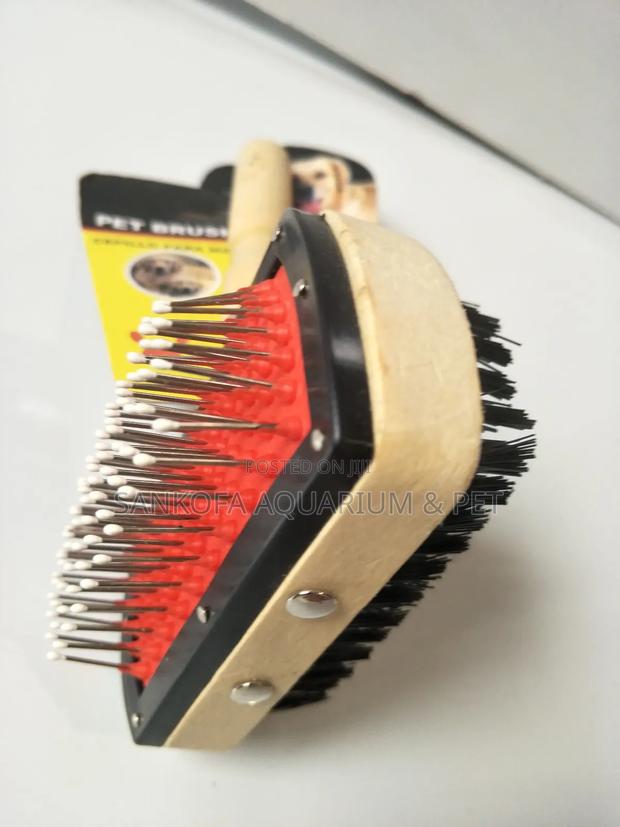Quality 2 in 1 Dog Brush · Photo 4