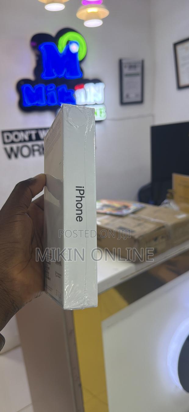 Apple iPhone 11 64 GB Black photo 4