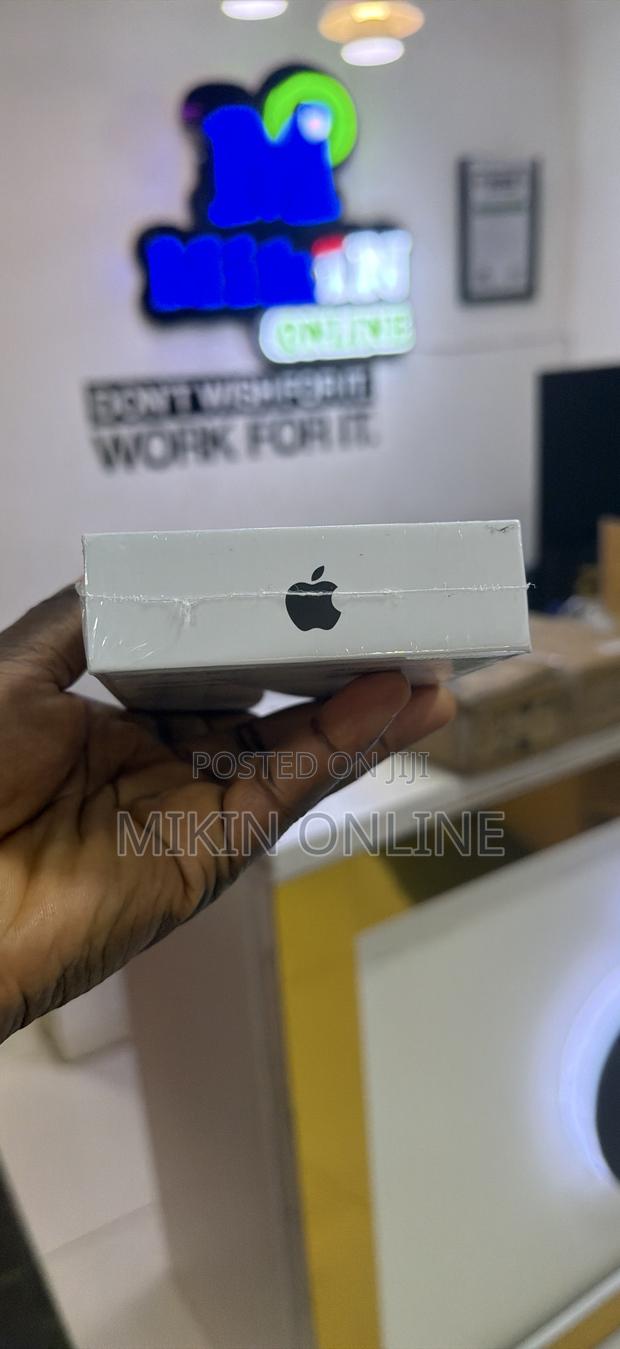 Apple iPhone 11 64 GB Black photo 3