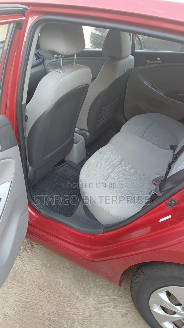 Hyundai Accent SE Hatchback 2017 Red