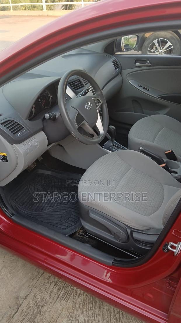 Hyundai Accent SE Hatchback 2017 Red