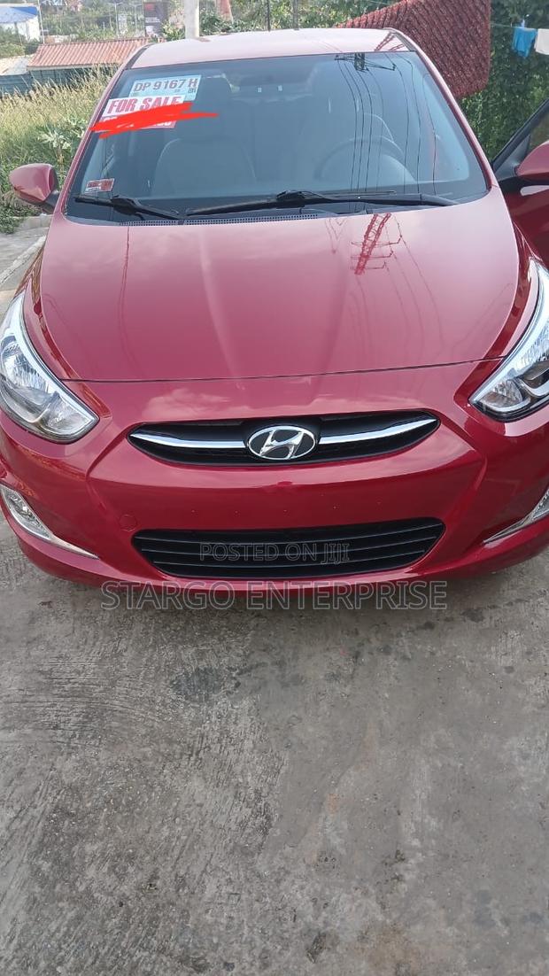 Hyundai Accent SE Hatchback 2017 Red