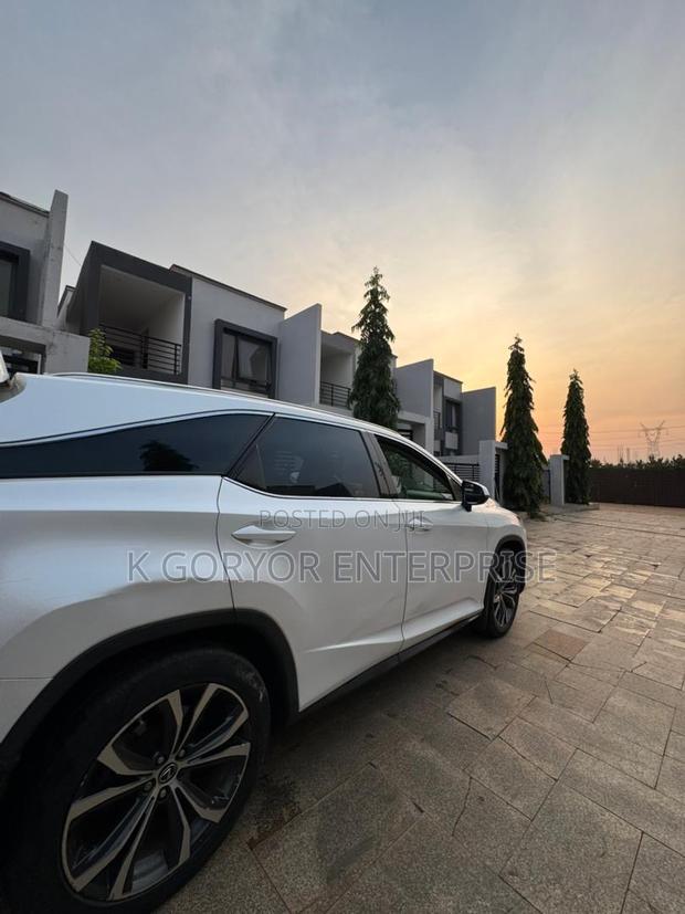 Lexus RX 350 2019 White photo 3