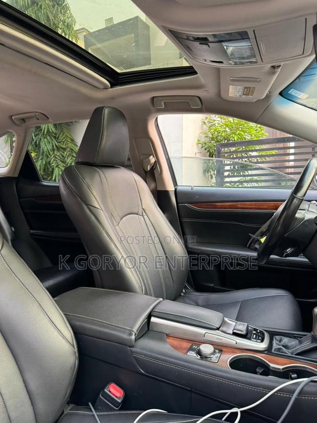 Lexus RX 350 2019 White photo 11