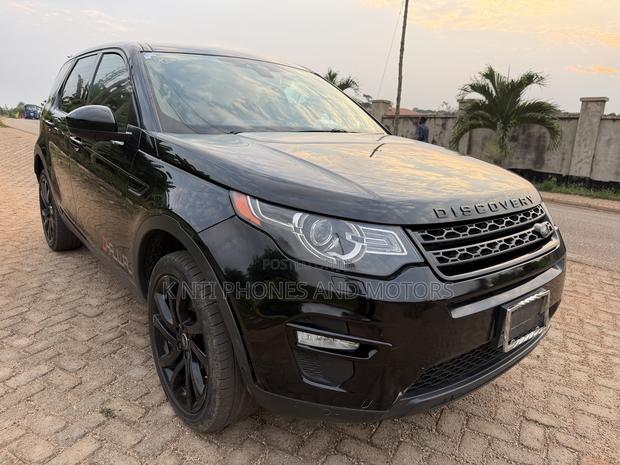 Land Rover Discovery Sport HSE LUX 2017 Black photo 4