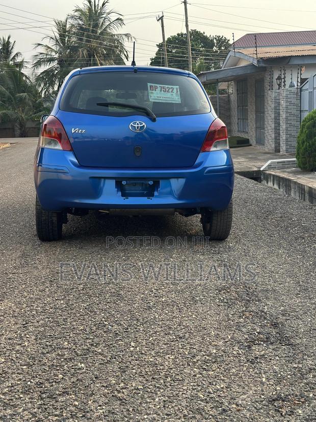 Toyota Vitz 1.3 AWD 5dr 2010 Blue