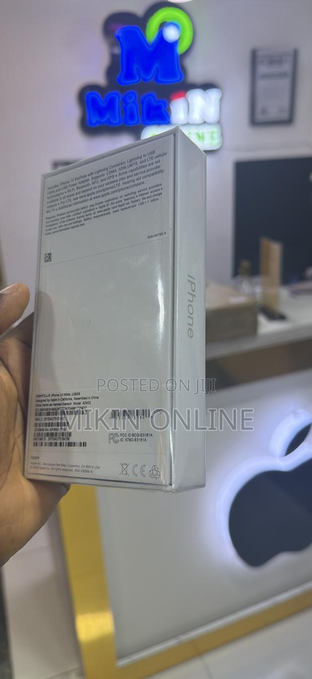 Apple iPhone 12 128 GB White photo 4