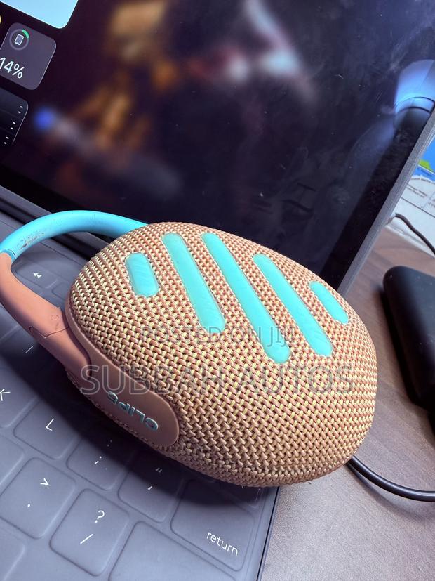 JBL Clip 5 Sound Pill photo 4