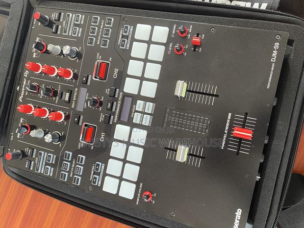 Pioneer DJM S9 With Bag and Dust Cover photo 3