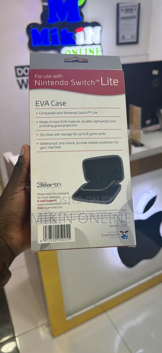 Nintendo Switch Lite Case photo 2
