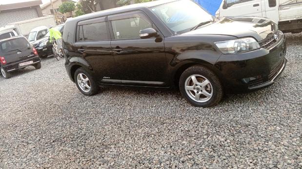 Toyota Corolla Rumion Hatchback 1.5 FWD 2012 Black photo 5