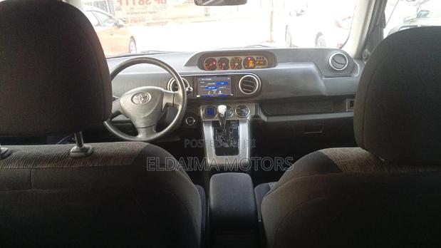 Toyota Corolla Rumion Hatchback 1.5 FWD 2012 Black photo 8