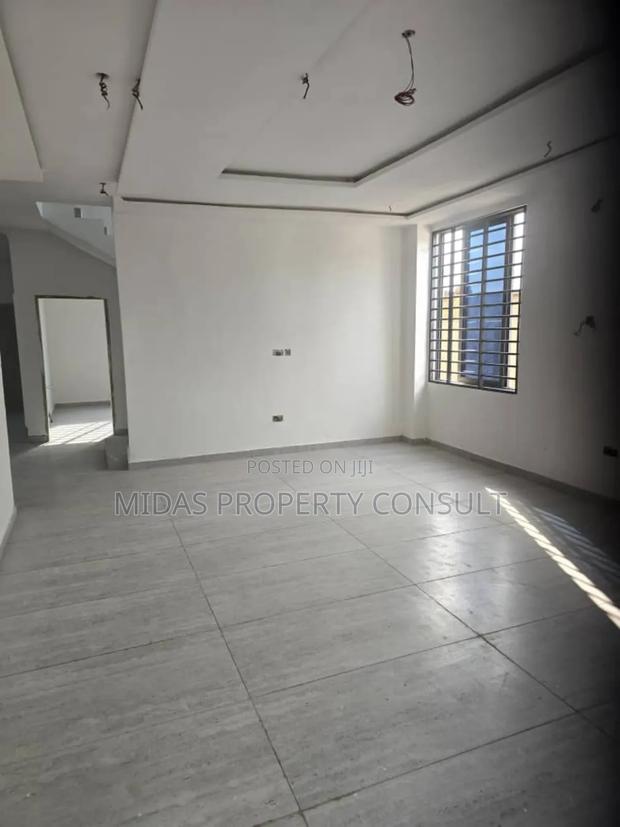 4bdrm House in West Trassaco, Ashaley Botwe for sale photo 15