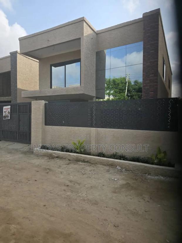 4bdrm House in West Trassaco, Ashaley Botwe for sale photo 3
